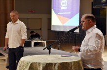 José Valter Dornelles Mello, apresentando o palestrante convidado