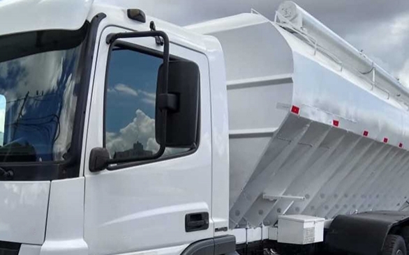 Como realizar a desinfecção correta de caminhões para o transporte de ração